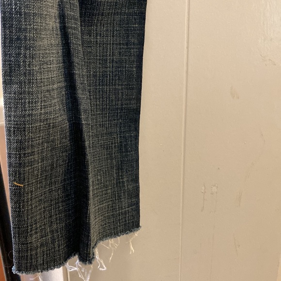 Original Red Levi’s an ICONIC pant - Picture 5 of 10